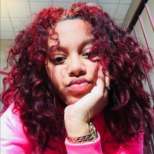 Meet your Posher, Dione